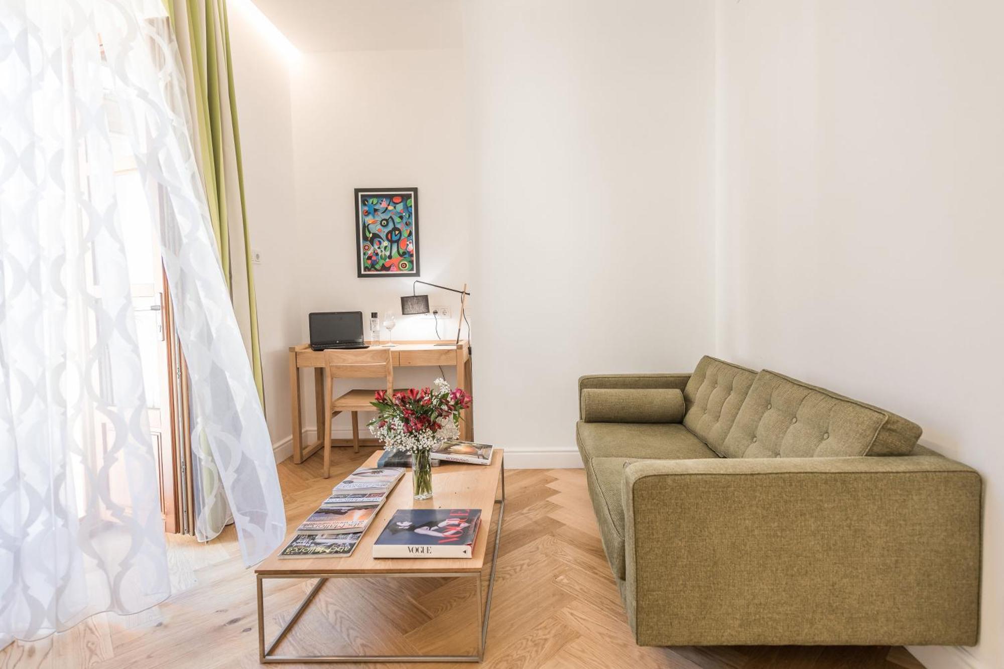 Mostatxins Hotel